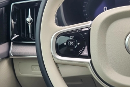 Volvo XC90 Plug-In Hybrid Ultra T8 AWD 7-Seater 2026