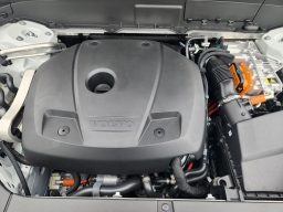 Volvo XC90 Plug-In Hybrid Ultra T8 AWD 7-Seater 2026