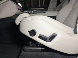 Volvo XC90 Plug-In Hybrid Ultra T8 AWD 7-Seater 2026