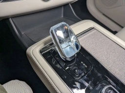 Volvo XC90 Plug-In Hybrid Ultra T8 AWD 7-Seater 2026