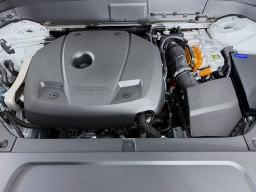 Volvo XC90 Plug-In Hybrid Ultra T8 AWD 7-Seater 2026