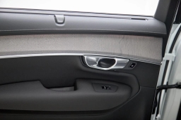 Volvo XC90 Plug-In Hybrid Ultra Dark Theme T8 AWD 7-Seater 2026