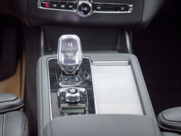 Volvo XC90 Plug-In Hybrid Ultra Dark Theme T8 AWD 7-Seater 2026