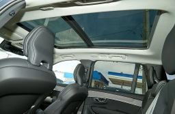 Volvo XC90 Plug-In Hybrid Ultra Dark Theme T8 AWD 7-Seater 2026