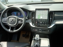 Volvo XC90 Plug-In Hybrid Ultra Dark Theme T8 AWD 7-Seater 2026