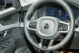 Volvo XC90 Plug-In Hybrid Ultra Dark Theme T8 AWD 7-Seater 2026