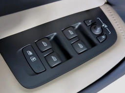 Volvo XC60 Plug-In Hybrid Plus T8 AWD 2026