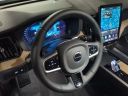 Volvo XC60 Plug-In Hybrid Plus T8 AWD 2026