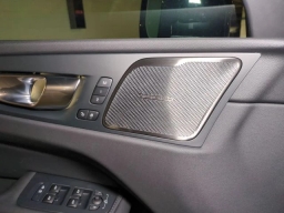 Volvo XC60 Plug-In Hybrid Plus T8 AWD 2026