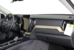 Volvo XC60 Plug-In Hybrid Plus T8 AWD 2026