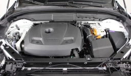 Volvo XC60 Plug-In Hybrid Plus T8 AWD 2026