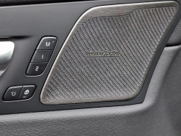 Volvo XC60 Plug-In Hybrid Plus T8 AWD 2026