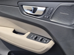 Volvo XC60 Plug-In Hybrid Plus T8 AWD 2026