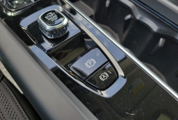 Volvo XC60 Plug-In Hybrid Plus T8 AWD 2026