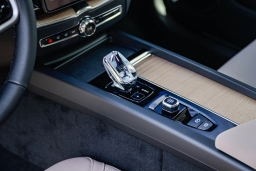 Volvo XC60 Plug-In Hybrid Plus T8 AWD 2026