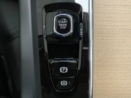 Volvo XC60 Plug-In Hybrid Plus T8 AWD 2026