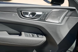Volvo XC60 Plug-In Hybrid Plus T8 AWD 2026