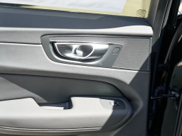Volvo XC60 Plug-In Hybrid Plus T8 AWD 2026