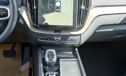Volvo XC60 Plug-In Hybrid Plus T8 AWD 2026