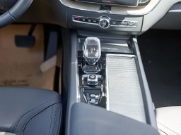 Volvo XC60 Plug-In Hybrid Plus T8 AWD 2026