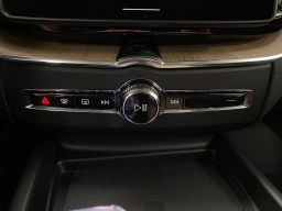 Volvo XC60 Plug-In Hybrid Plus T8 AWD 2026