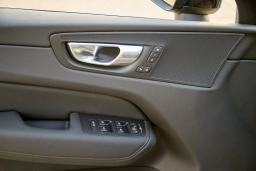 Volvo XC60 Plug-In Hybrid Plus T8 AWD 2026