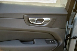 Volvo XC60 Plug-In Hybrid Plus T8 AWD 2026