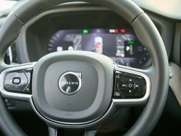 Volvo XC60 Plug-In Hybrid Plus T8 AWD 2026
