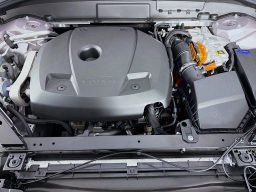 Volvo XC60 Plug-In Hybrid Plus T8 AWD 2026