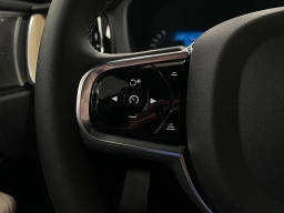 Volvo XC60 Plug-In Hybrid Plus T8 AWD 2026