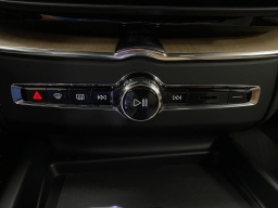 Volvo XC60 Plug-In Hybrid Plus T8 AWD 2026