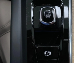 Volvo XC60 Plug-In Hybrid Plus T8 AWD 2026