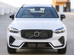Volvo XC60 Plug-In Hybrid Plus T8 AWD 2026