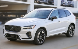 Volvo XC60 Plug-In Hybrid Plus T8 AWD 2026