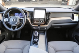Volvo XC60 Plug-In Hybrid Plus T8 AWD 2026