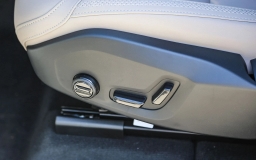 Volvo XC60 Plug-In Hybrid Plus T8 AWD 2026