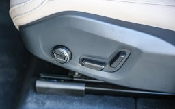 Volvo XC60 Plug-In Hybrid Plus T8 AWD 2026
