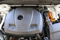 Volvo XC60 Plug-In Hybrid Plus T8 AWD 2026