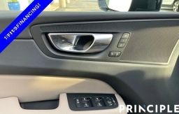 Volvo XC60 Plug-In Hybrid Plus T8 AWD 2026