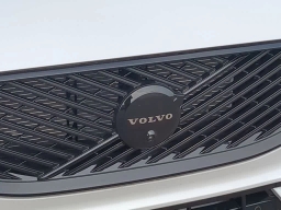 Volvo XC60 Plug-In Hybrid Ultra Black Edition T8 AWD 2026