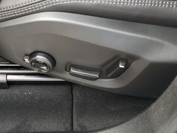 Volvo XC60 Plug-In Hybrid Ultra Black Edition T8 AWD 2026