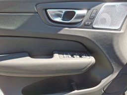 Volvo XC60 Plug-In Hybrid Ultra Black Edition T8 AWD 2026