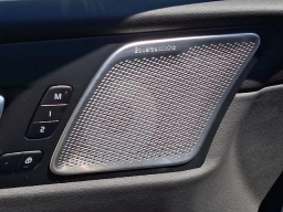 Volvo XC60 Plug-In Hybrid Ultra Black Edition T8 AWD 2026