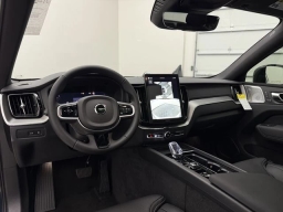 Volvo XC60 Plug-In Hybrid Ultra Black Edition T8 AWD 2026