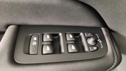 Volvo XC60 Plug-In Hybrid Ultra Black Edition T8 AWD 2026