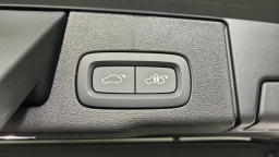 Volvo XC60 Plug-In Hybrid Ultra Black Edition T8 AWD 2026