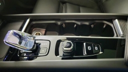 Volvo XC60 Plug-In Hybrid Ultra Black Edition T8 AWD 2026