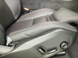 Volvo XC60 Plug-In Hybrid Ultra Black Edition T8 AWD 2026