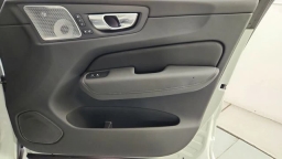 Volvo XC60 Plug-In Hybrid Ultra Black Edition T8 AWD 2026