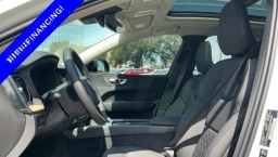 Volvo XC60 Plug-In Hybrid Core T8 AWD 2026